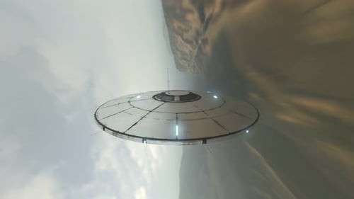 Außerirdisches Raumschiff (UFO) fliegt mit extremer Geschwindigkeit über eine Landschaft. 4K