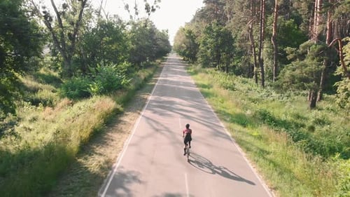 Radsport-Training. Triathlon-Konzept. Rennrad