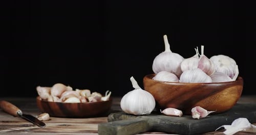The Garlic in the Bowl Rotates Slowly.