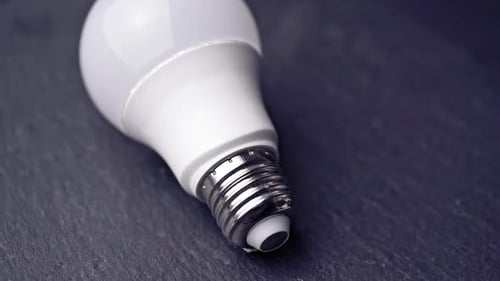 Ampoule LED à économie d'énergie