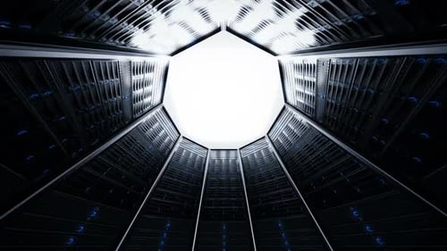 Vue de l'intérieur de la grande construction circulaire des serveurs de données. Bouclable.
HD