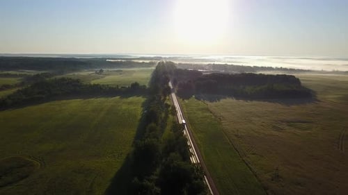 Estrada e nascer do sol