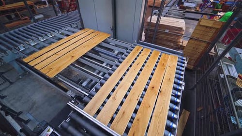 Automated equipment of a parquet factory