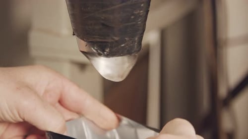 Coffee Beans Filling Bag From Spout