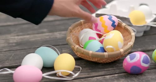 Œuf de Pâques varié coloré