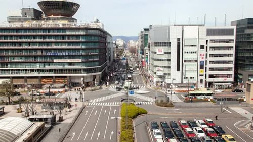 Local da encruzilhada de Kyoto na estação ferroviária Timelapse