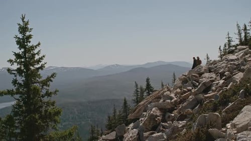 Überblick über die Berglandschaft
