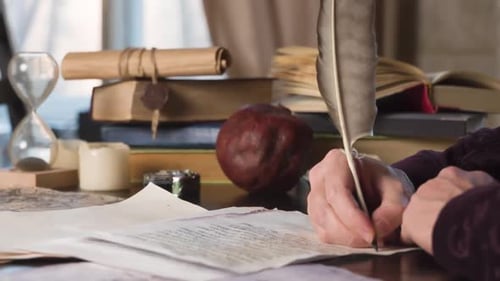 Mittelalterlicher Schriftsteller korrigiert den Text