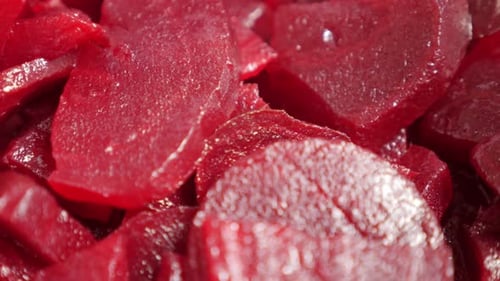 Salade fraîche faite de petits morceaux de légumes sains Beta vulgaris 4K 3840X2160 Images UltraHD - B