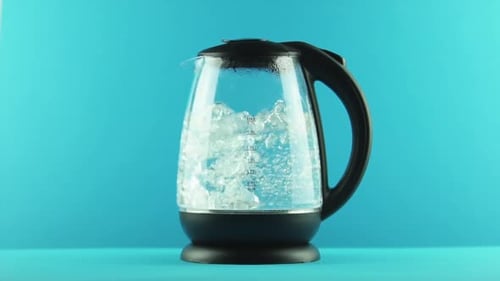 Water Boiling in an Electric Kettle