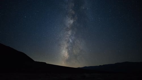 Timelapse da Via Láctea do Céu Noturno