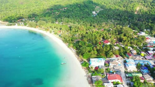 Aerial above tourism of relaxing bay beach vacation by transparent sea with white sandy background o