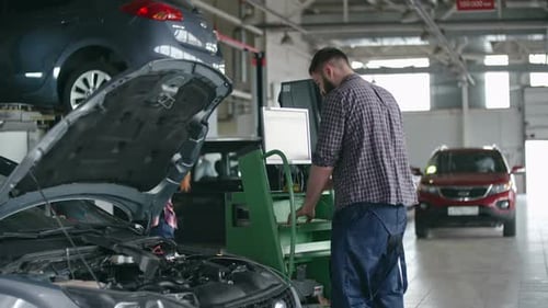 Using Computer for Car Repair