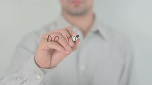 Man Writes Question Do You Speak Spanish