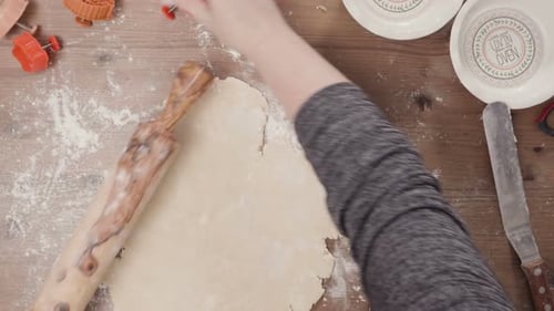 Time lapse. Step by step. Rolling out dough for pie crust.