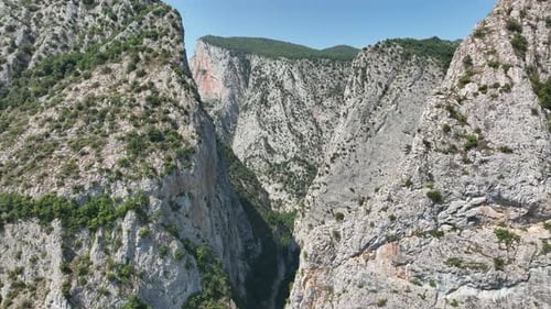 Deep Valley Grand Canyon And Cliffs