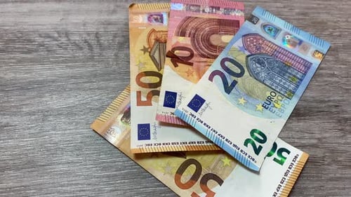 Geld. EUR-Rechnungen