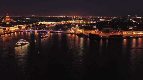 Nachtansicht von Sankt-Petersburg, Russland