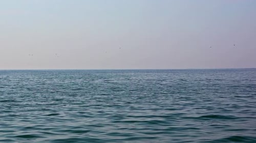 Blue Ocean Waves And Clear Horizon