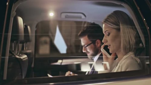 Geschäfte im Auto machen