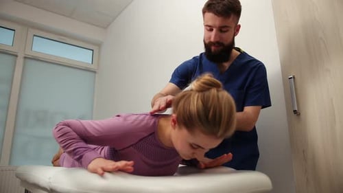 Nackenschmerzen Chiropraktik Rückenanpassung