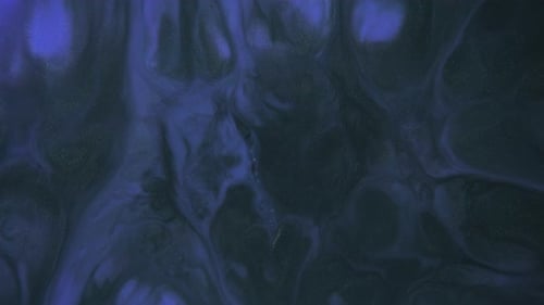 Gruselige blaue und schwarze Farbe