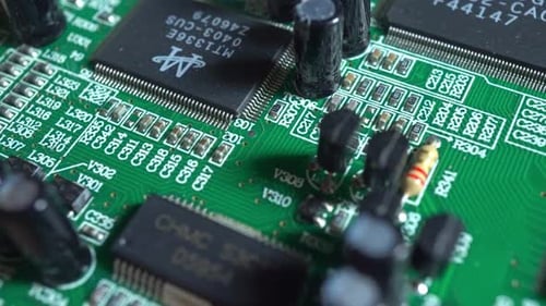 Circuit imprimé avec micropuces 14