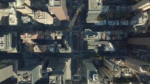 Aerial Birds Eye Overhead Overhead Panning Imagens da grade de ruas regulares e do apartamento alto