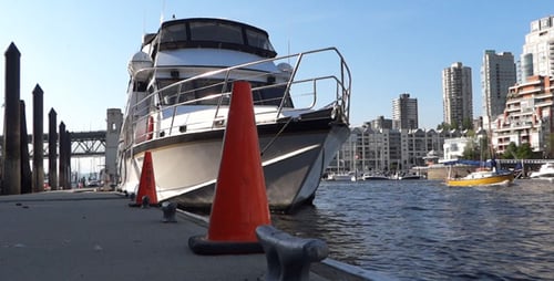 Vancouver - Granville Island Pier - 05