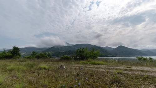Donaulandschaft mit Bergen Zeitraffer