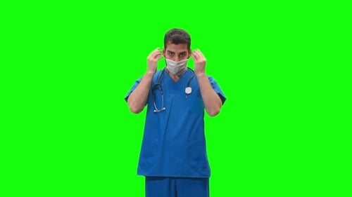 Male Doctor or Nurse Green Screen (2.7K)