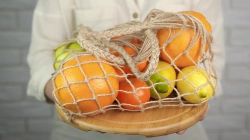 Bolsa de hilo con frutas