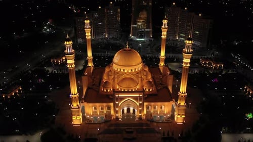 La Pride des musulmans de la mosquée nommée d'après le prophète Mahomet dans la ville de Shali