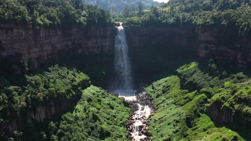 Cascade en Colombie