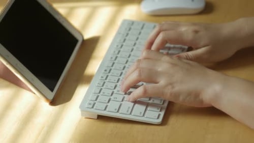 Typing Wireless Keyboard