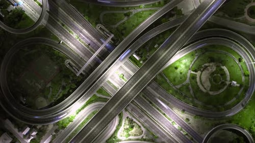 4K : prise de vue aérienne en Laps de temps par Drone de l'autoroute et du trafic inter-États