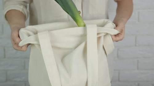 Bolsa de algodón con verduras