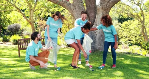 Group of volunteer collecting rubbish