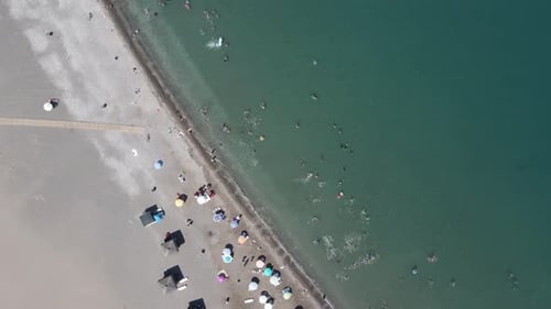Strand Sunbed Menschen schwimmen Antenne