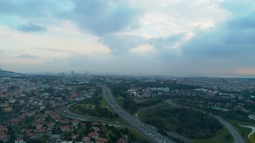 Luftaufnahme der Stadt, Straße und Verkehr