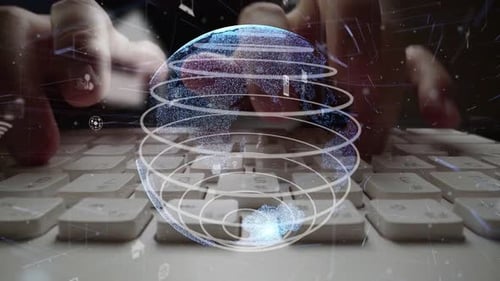 Mann arbeitet an einer Computertastatur mit Grafik der Modernisierung des Internet-Netzwerks