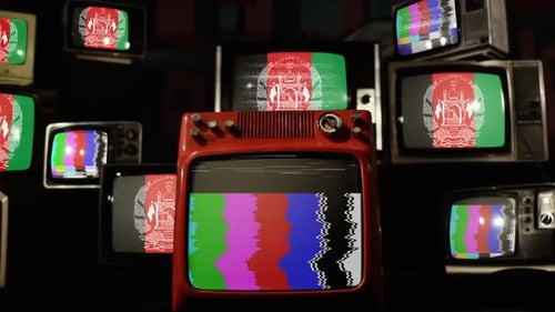 Banderas de Afganistán y televisores retro.