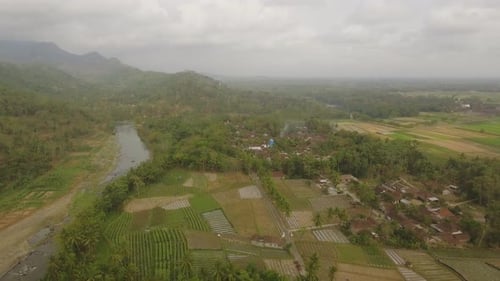 Tropische Landschaft Fluss Farmers Land