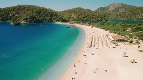 Blue Lagoon Beach in der türkischen Stadt Ölüdeniz, Region Mugla