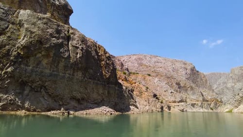 Schöne und aufregende Schlucht am Euphrat Riesige steile Klippen