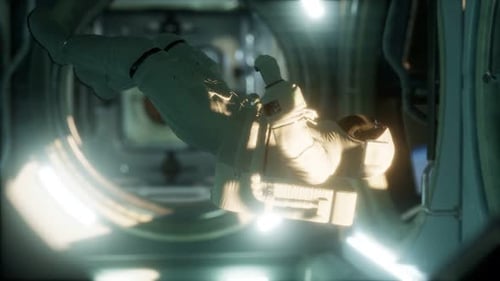 Astronaut in der Orbital-Raumstation
