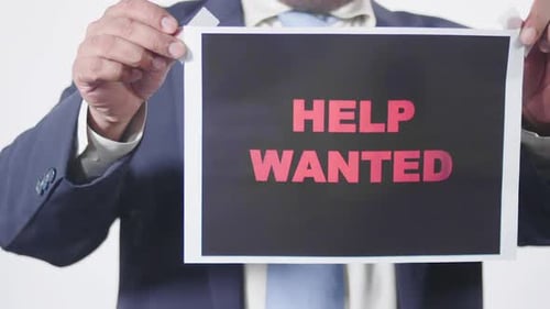 Geschäftsmann postet Anmeldefenster-Hilfe Wanted2