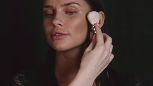 Doing Perfect Makeup for Woman