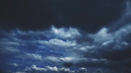 Nuages dans la nuit