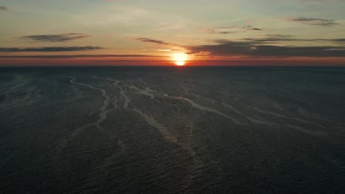Sonnenuntergang über dem Meer
